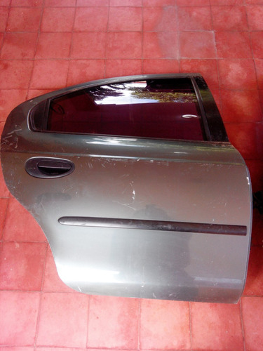 Puerta Trasera Derecha Chrysler Neon 2000-05  Original