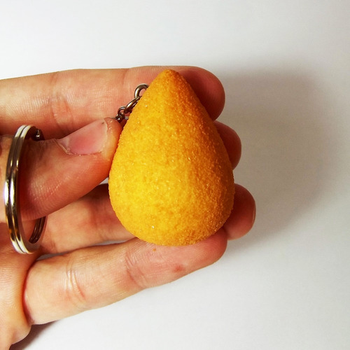 Imagem 3 de 6 de Chaveiro De Comida | Coxinha - Pronta Entrega