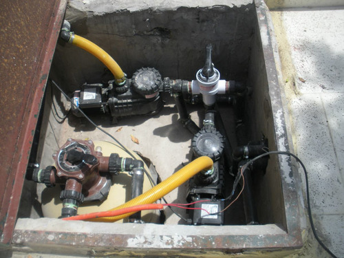 Imagen 3 de 10 de Construccion De Piscinas Hormigon. Reparacion De Rajaduras