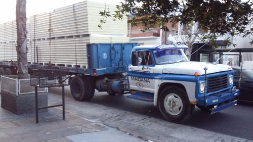 Imagen 4 de 10 de Fletes Escobar Pilar Tigre Semirremolques Chasis