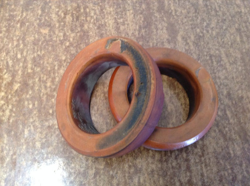 Base Gomas De Amortiguador Trasero Ford Focus Mod: 00-04 Oem