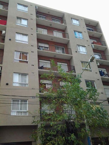 Venta De Cochera Doble, Edificio Isa, Muñiz