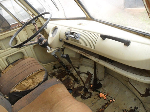 Imagem 4 de 14 de Kombi Vw Van Corujinha 1974 P/ Restaurar - Tem Docks E Motor