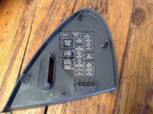 Tapa De Fusibles Lateral Izquierda Cirrus Stratus 95-00 Oem