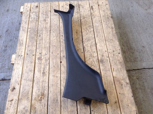 Plastico Vista Inferior Trasera Izquierda Cirrus Stratus Oem
