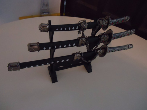 Kit Mini Katana Com 3 Espadas Enfeite Com Suporte Samurai