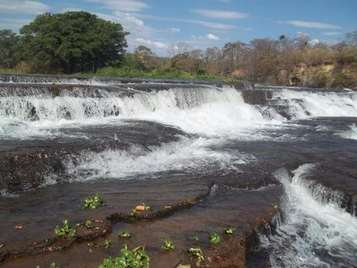 Imagem 2 de 14 de Troco - Cachoeira Do Choro Sitio 1800m² Casa 2qts Curvelo-mg