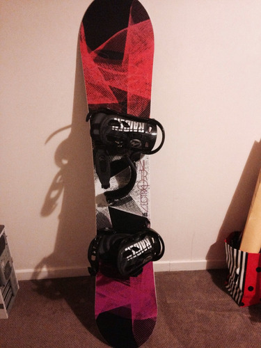 Tabla Snowboard Nitro 146 + Fijaciones Raiden