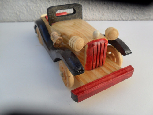 Auto Artesanal De Madera