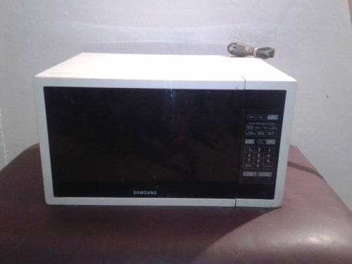 Microonda Samsung Modelo Ame610w