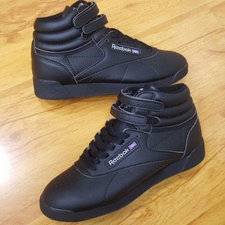reebok bota negra