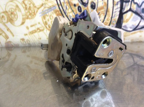 Chapa Cerradura De Puerta Trasera Derecha Sentra Mod 00-05