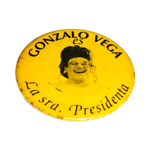 Boton Pin Gonzalo Vega La Sra Presidenta Raro Prop Teatro (Usado)