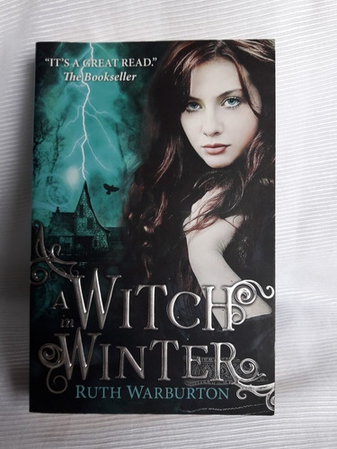 A Witch In Winter Ruth Warburton Hodder Childrens En Ingles