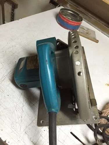 Sierra Makita 8 1/4 Mod. 5008nb (Usado)