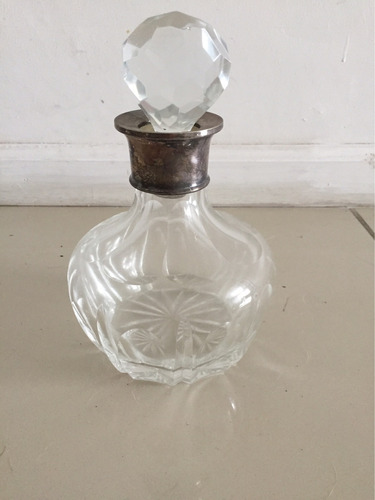 Botellón De Cristal. Antigüedad . Hermoso Tapón