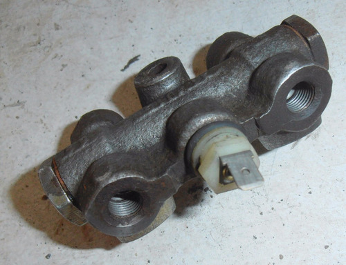 Valvula Compensadora De Freno Volvo 240 Gl Año 1987-1991