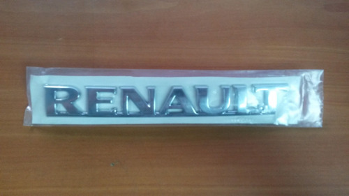 Emblema Izquierdo Maleta  Renault  Logan