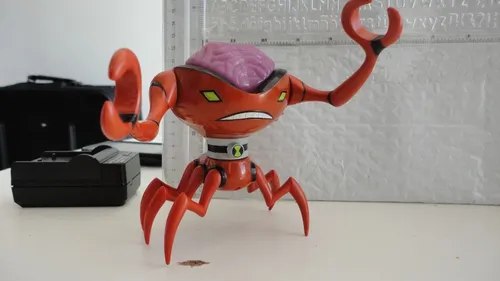 comprar Ben 10 Cerebro Brain Storm Full Articulable Wyc