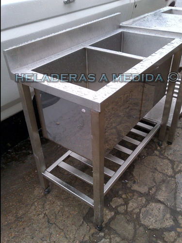 Doble Bacha O Pileta De 140 X 60 X 85 Con Zócalo Y Estante