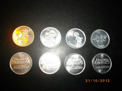 Diego Maradona En 8 Medallas (monedas)  De Georgalos