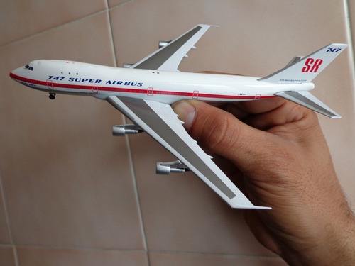 Avion Boeing 747-100sr Boeing Company Esc 1:400 Gemini Jets