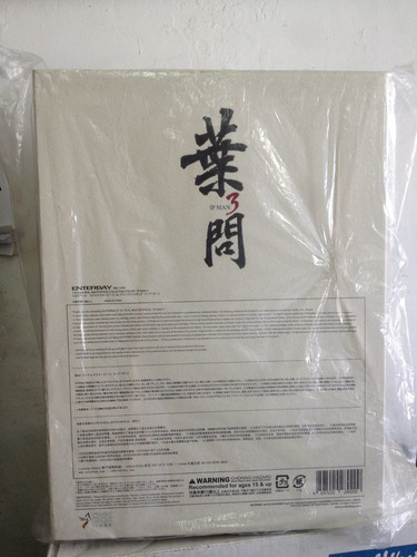 Hot Figura De Enterbay 1/6 Ip Man 3 Nev (Usado)