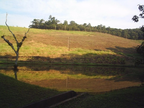 Sitio Em Ibiúna; 80.600 M2 Piscina, Lindo Lago, 02 Nascentes