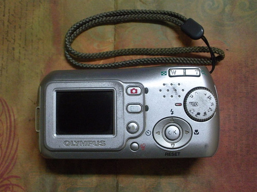 Imagen 2 de 2 de Cámara Digital Olympus C-170 Para Reparar
