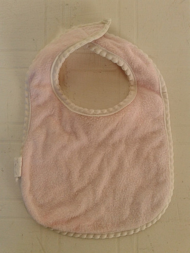 Babero De Toalla Rosa