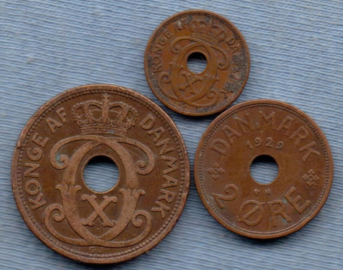 Imagen 2 de 2 de Dinamarca 1928 - 1938 * 3 Monedas * Christian X * Orificio *