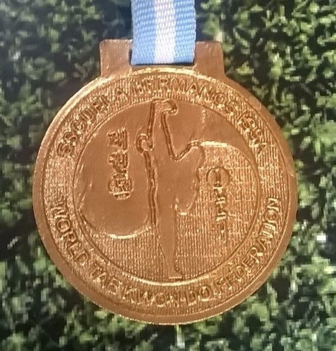 Imagen 1 de 6 de 54 Medalla  + Matriz Metal Karate Taekwondo Yudo Box  50 Mm