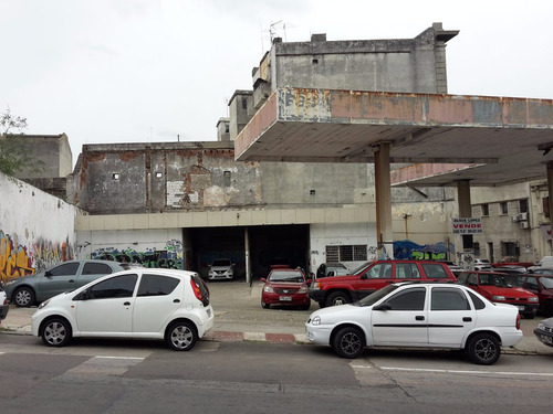 Imagen 3 de 8 de Venta De Gran Terreno Esquina En El Centro De Montevideo