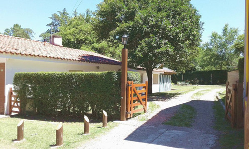 Imagen 13 de 14 de Chalet Céntrico * Villa General Belgrano * Cochera - Parrilla - 2 Dormitorios