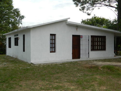 Hermoso Y Cómodo Chalet En Salinas. Ideal Para Descansar