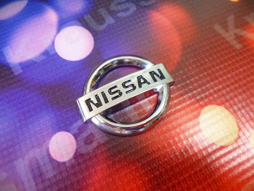 Nissan, Logo Emblema Cromado 5x4.5cms