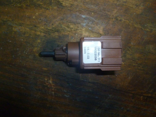 Vendo Switch De Luz De Freno De Audi A4, 2003, # 3bo 945 511