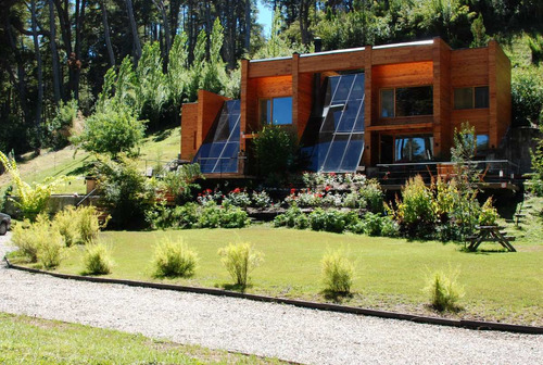 Imagen 1 de 14 de Excelente Casa En Villa La Angostura - Neuquen - Bariloche