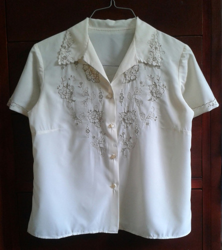 Blusa De Dama Con Trabajos Bordados, Talla M