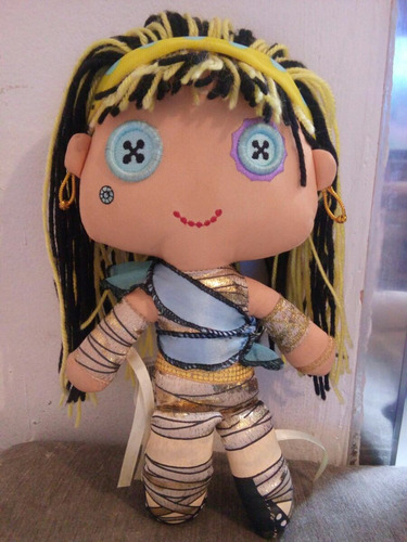 Boneca Monster High Tecido Cleo De Nile Bbr Toys
