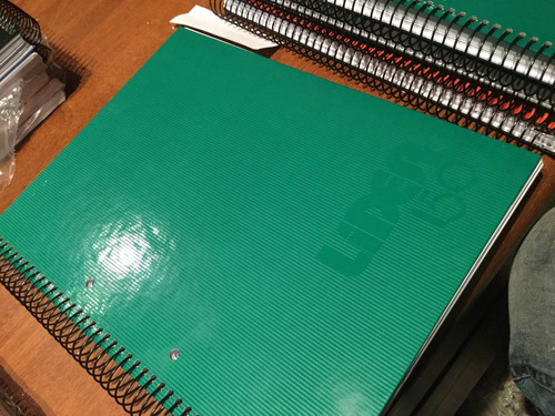 Cuaderno Universitario Líder 150 Hojas Rayado. Verde