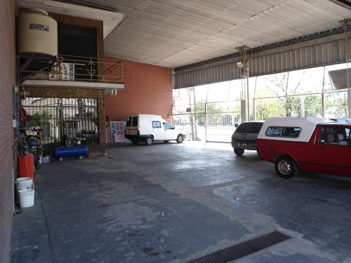 Local En Excelente Esquina De 200 M2. Libre De Gastos