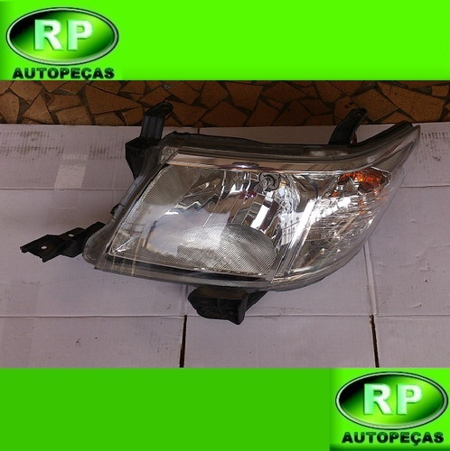 Farol Esquerdo Toyota Hilux 2013 Com Detalhe