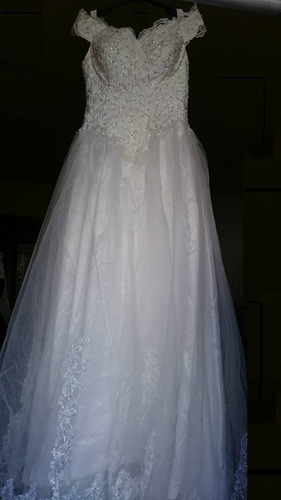 Vestido De Noiva Modelo Princesa Com Cauda - Maneq 36 A 40