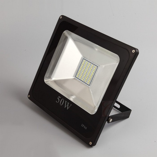Foco Proyector Led 50w Impermeable Multiled Ip66 Calido/frio