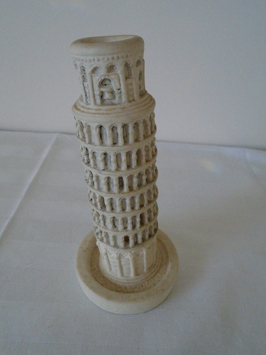 B. Passado - Escultura Da Torre De Pisa  Em Resina Italiana
