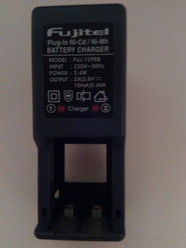 Cargador De Pilas 4 Pilas Fujitel (Usado)