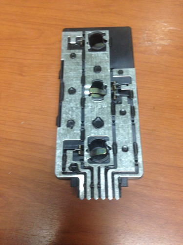 Imagen 1 de 1 de Regleta Derecha Para Faro Stop De Chevette Original