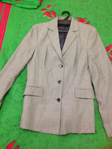 Blazer Zara Gris De Dama Talla M. Usado.