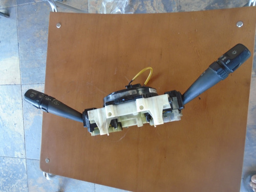 Vendo Palanca De Luces Y Wiper De Kia Sorento Año 2005